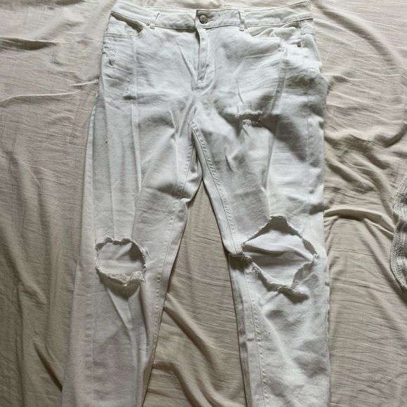 White jeans - Picture 3 of 4
